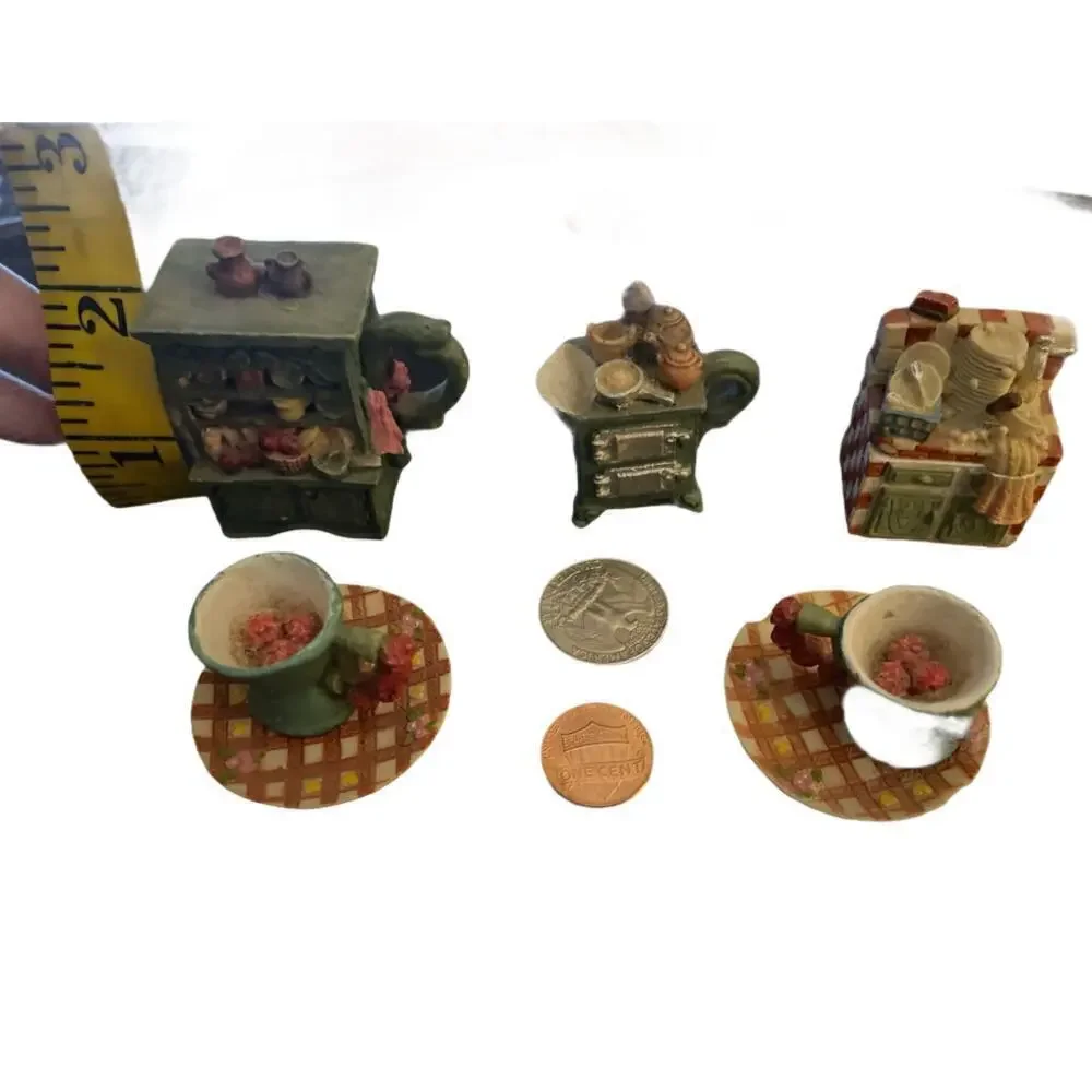 Vintage 7PC Dollhouse Ceramic Kitchen Accessories Cup & Saucer Tea Pot